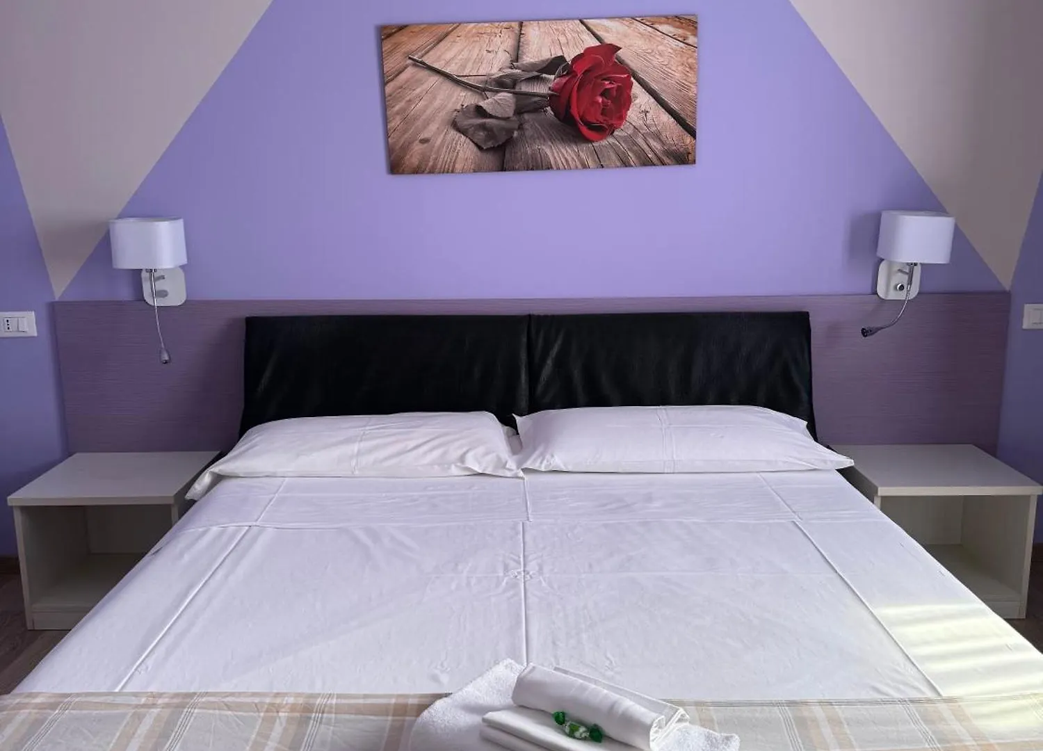 דסנזאנו דל גארדה Albergo Trattoria Italia מלון דסנזאנו דל גארדה
